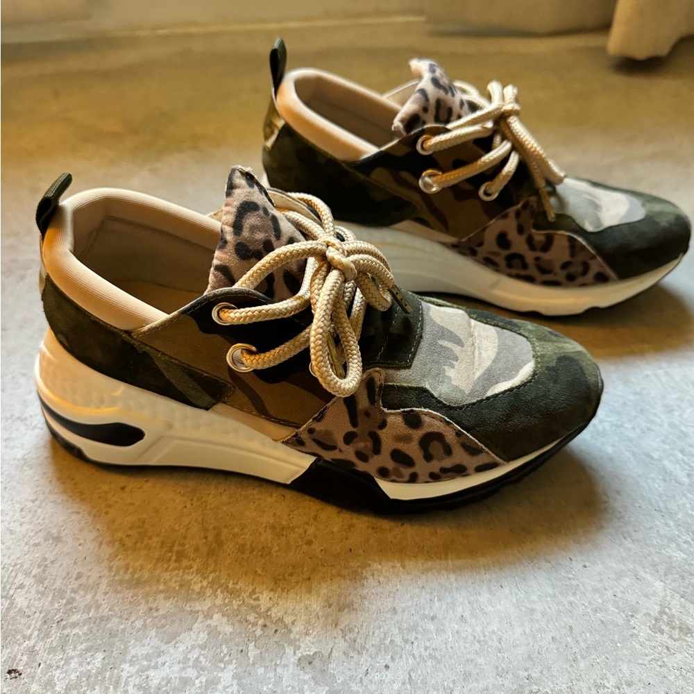 Steve Madden Cliff Sneakers
